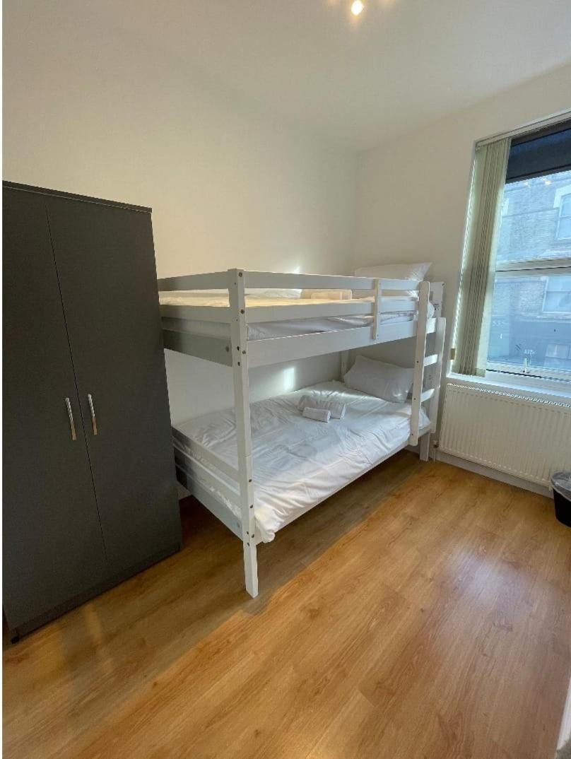 Apartament Flat 2 Battersea Park Road