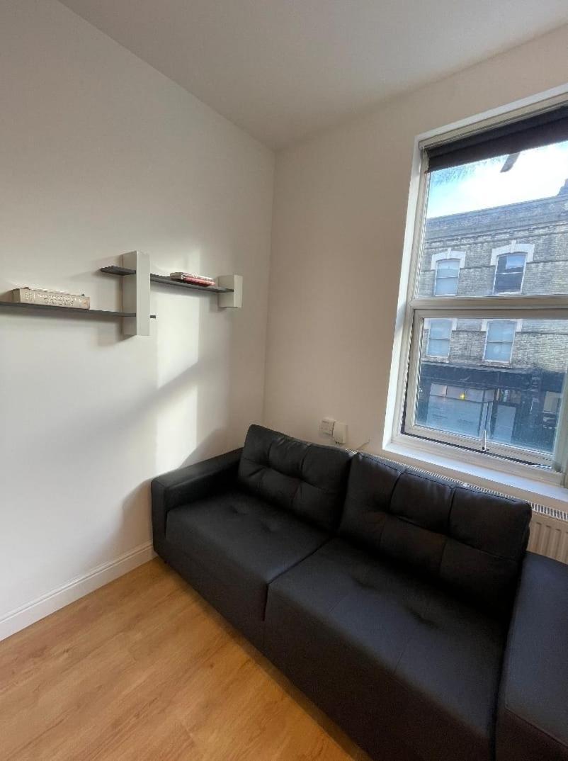 Flat 2 Battersea Park Road Apartament